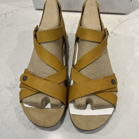 Josef Seibel NEW Comfort Sandals Yellow Leather Wedge Strappy Cork EU 42 US 11 - Picture 8 of 15
